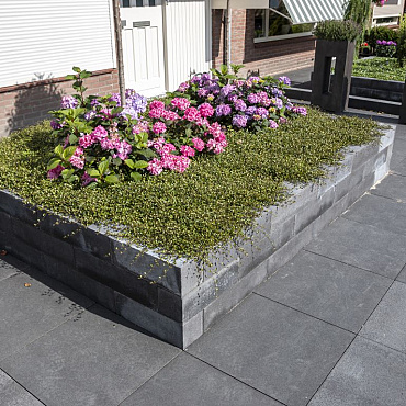 linea block black 15x15x60 cm