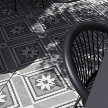 geoceramica 60x60x4 concreet flower dec