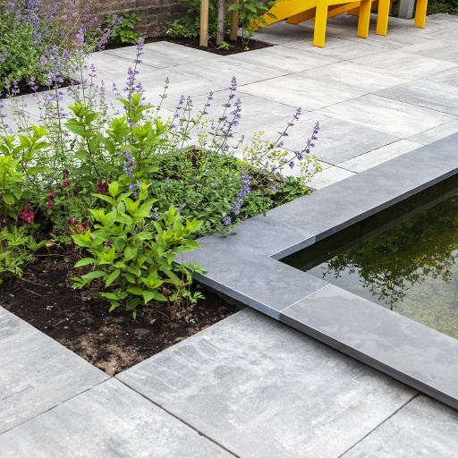 Hoek Vijverrand Blue Moon Honed Linea 50/30x50x3 cm