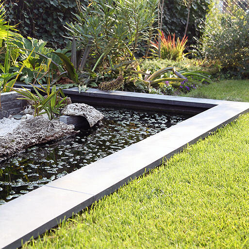 Blue Stone strook gezoet 20 cm breed hoekstuk 50/20x3 cm.