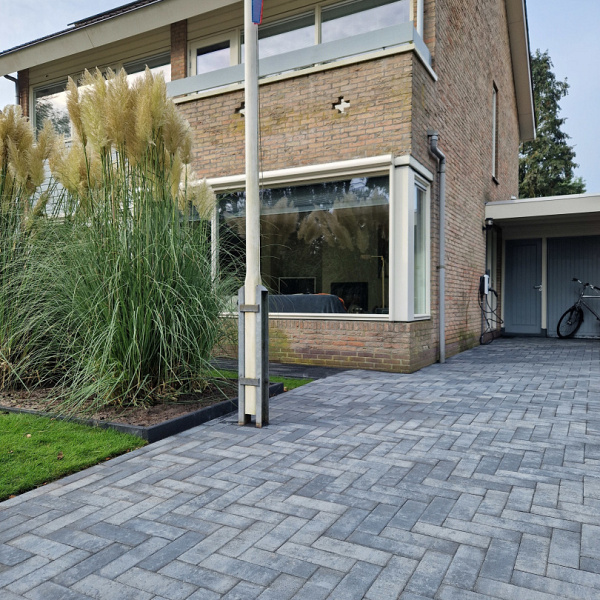 Longstone opritsteen 7 cm grijs/zwart